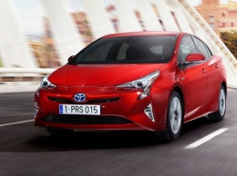 Гибридный автомобиль Toyota Prius снова появится на российском рынке