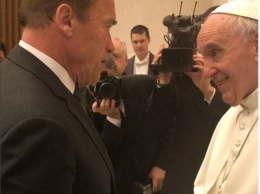 Арнольд Шварценеггер встретился с Папой Римским