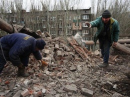 Золотое дно: на развалинах Донбасса пилят международную помощь