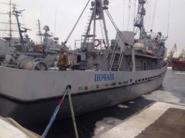 В Черном море обстреляли украинское водолазное судно