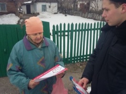 В Кривом Роге спасатели объясняли пенсионерам и детям, как действовать, чтобы не сгореть на пожаре (ФОТО)