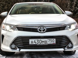 В сети появились первые характеристики Toyota Camry 2018 года