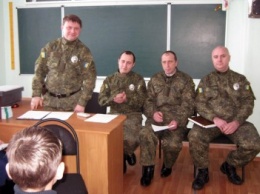 В Мирноградской ОШ №8 прошел новый урок - факультатив с полицейским