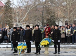 В Украине почтили память Героев Крут