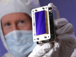 Intel начнет выпуск новых микросхем по 7-нанометровой технологии