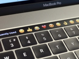 Американским студентам запретили сдавать экзамены на MacBook Pro с тачбаром