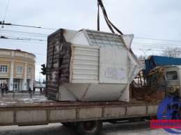 В Луганске "убирают" с центрального рынка киоски. В планах - расчистка южных кварталов