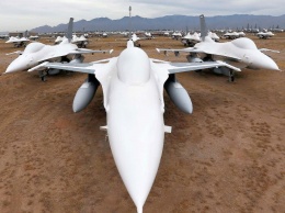 Крупнейшая в мире коллекция боевых самолетов попала на видео