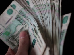 Минфин предложил девальвировать "завышенный" рубль на 10 процентов