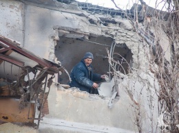 Соцсети: очевидцы сообщают о разрушениях на окраинах Донецка и в Макеевке