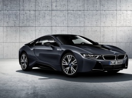BMW i8 в спецверсии Protonic Frozen Black дебютирует на автосалоне в Женеве