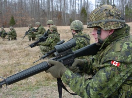 Канадские военные поддержали эстафету отжиманий