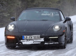 Кабриолет Porsche 911 2019 выехал на зимние испытания