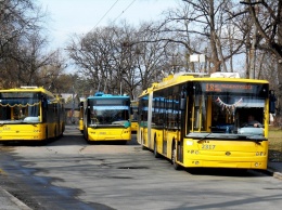 В Киеве трое водителей Куреневского троллейбусного депо объявили голодовку, протестуя против увольнения