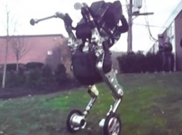 Boston Dynamics представила устрашающего работа (видео)