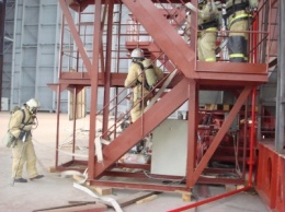 Крымские спасатели провели пожарно-тактическое занятие на государственно - значимом объекте