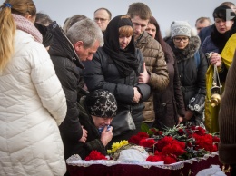 В Запорожье попрощались с воином, убитым снарядом под Авдеевкой (Фото)