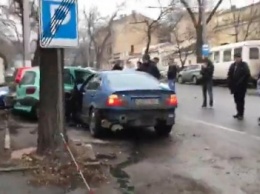 Массовая авария в Одессе: BMW протаранил сразу пять машин (ВИДЕО)