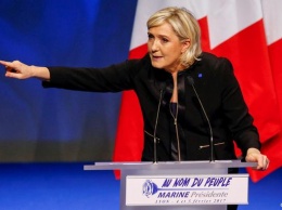 Марин Ле Пен начала предвыборную кампанию, подражая Трампу
