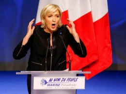 Марин Ле Пен начала предвыборную гонку с обещания защитить Францию от исламистов