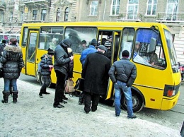 Перевозчики Киевщины проигнорировали требование властей об удешевлении проезда