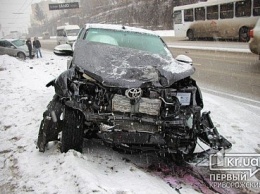 ДТП: не разошлись два внедорожника, есть пострадавшие