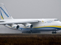 Видео с украинским самолетом, спасающим Boeing, стало хитом сети