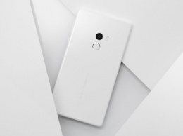 Белые «безрамочные» Xiaomi Mi Mix распродали за секунды