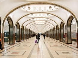 В метро Москвы будет звучать романтическая музыка ко Дню Святого Валентина