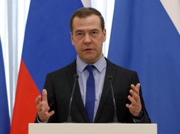 Медведев отметил вклад ученых в достижение Россией лидерских позиций