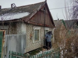 Ветераны АТО починили окна и крыши в старой части Авдеевки