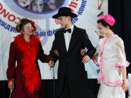 Добропольский образцовый театральный коллектив "Зеркало" занял первое место на Международном Фестивале