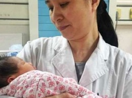 В Китае родился ребенок из замороженного 16 лет назад эмбриона