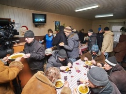 Запорожских бездомных всегда готовы согреть и накормить
