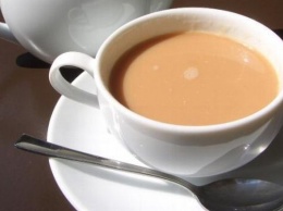 Ученые: пить чай с молоком опасно для здоровья
