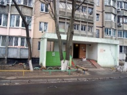 На Котовского в Одессе лифт с женщиной и ребенком сорвался с 12 этажа (ФОТО, ВИДЕО)