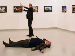 Фото убийства посла РФ в Турции получило премию World Press Photo