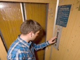 В Полтаве - около 200 опасных лифтов