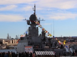 Посещение кораблей, фильмы о "Крымской весне" и большой концерт - как в Севастополе отпразднуют День защитника Отечества