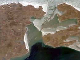 Из-за строительства моста в Крым льды перегородили Керченский пролив - СМИ
