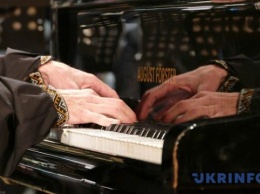Канадский пианист украинского происхождения откроет школу в Житомире