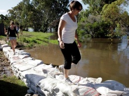 В Австралии наводнения из-за дождей, есть жертвы