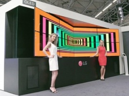 LG представила OLED-дисплеи для бизнеса