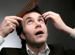 Ученые назвали причины выпадения волос
