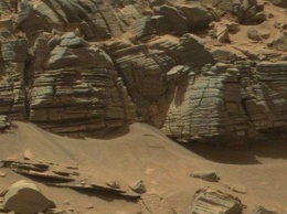 Гигантский краб на Марсе взбудоражил интернет (ФОТО)