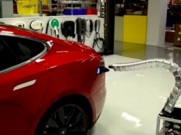 Tesla продемонстрировала прототип зарядки к Model S