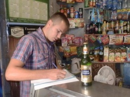 Как на Левом берегу несовершеннолетним пиво продавали (ФОТО)
