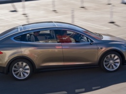 Tesla Model X: дата начала продаж подтверждена