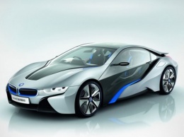 Новые пиратские снимки BMW i8 Spyder доказывают его уникальность