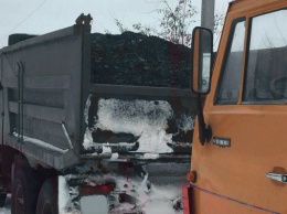 На Луганщине полицейские задержали 10 тонн угля и 25 тонн семян подсолнечника без документов